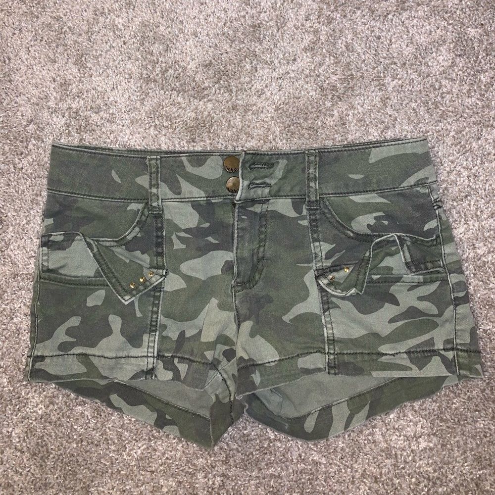 No Boundaries Juniors Green Camo Jean shorts sz 9 - Picture 3 of 9
